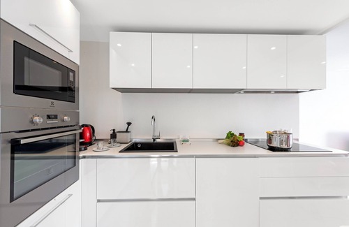 Ronco sopra Ascona Apartment | Red View Apartment: 4-Star Stay with Spa and Breakfast