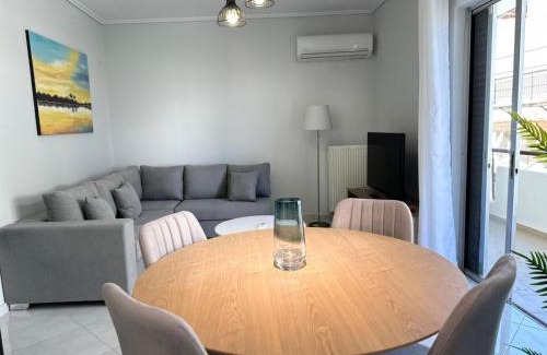 Peristeri Apartment | Discover Redamancy: 4-Star Family-Friendly Retreat