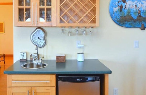 The Woods House | Redbud Keep - Guest Rated 10/10 with Pool and Family Amenities