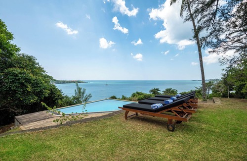 Mirissa Villa | Beachside Retreat: Redcliffs by The Serendipity Collection
