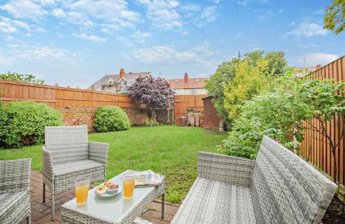 Old Colwyn Apartment | Family and Pet-Friendly Retreat at Redcote Hotel