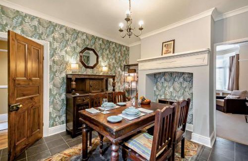 Old Colwyn Apartment | Family and Pet-Friendly Retreat at Redcote Hotel