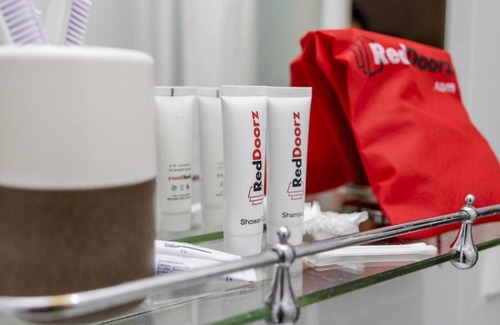 Palu Hotel | Discover RedDoorz At Brizky Hotel Palu with Breakfast Included