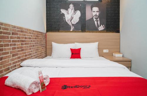 Bogor Hotel | Budget-Friendly Family Stay at RedDoorz Golden Averis Bogor