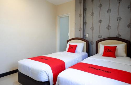 Palu Hotel | Comfortable Stay at RedDoorz Jalan Emmy Saelan Palu