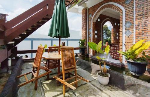 Karo Hotel | Family-Friendly Getaway at RedDoorz Jalan Ujung Sampun