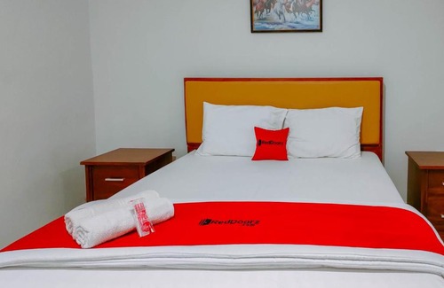 Temon Hotel | Budget-Friendly RedDoorz at Omah Candi Sari near YIA