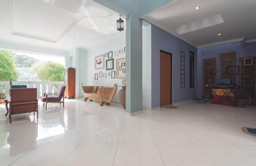 Bandung House | Perfect Getaway at RedDoorz @ Sersan Bajuri - 10/10 Rated!