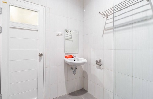 Medan House | Budget-Friendly Stay at RedDoorz @ Binjai for Families