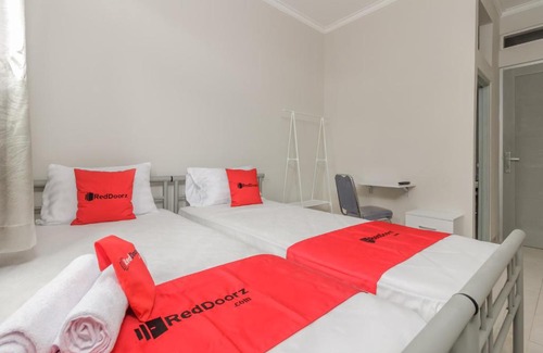 Cipete Selatan House | Budget-Friendly Stay at RedDoorz @ Cipete Raya
