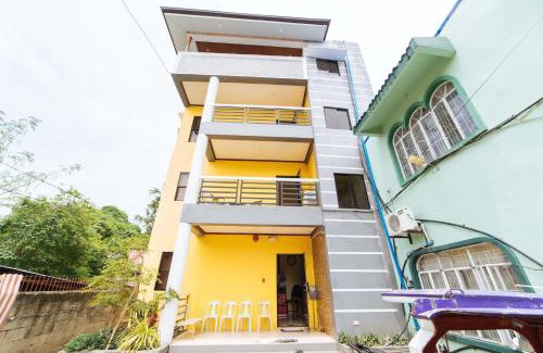 Barangay Poblacion Hotel | Cozy Stay at RedDoorz @ D Maagma Street for Families
