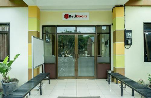 Ende House | Discover RedDoorz @ Gatot Subroto Ende with Free Breakfast