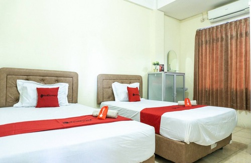 Ende House | Budget-Friendly Stay at RedDoorz @ Gatot Subroto Ende