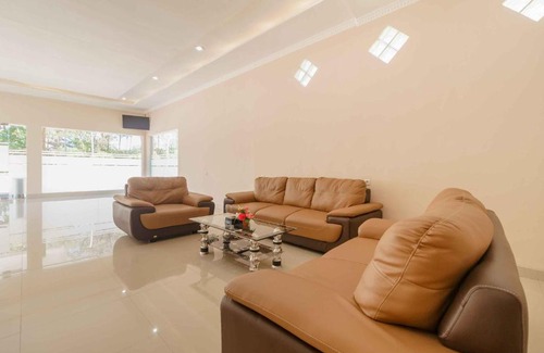 Bengkulu Hotel | Family-Friendly Stay at RedDoorz @ Hotel Copacobana Bengkulu