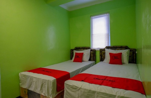 Semarang Hotel | Budget-Friendly RedDoorz @ Jalan Gatot Subroto Semarang