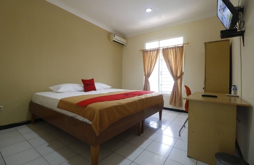Mampang Prapatan House | Comfortable Stay at RedDoorz @ Jalan Gatot Subroto Jakarta