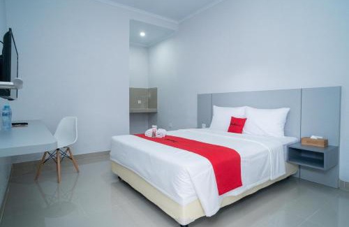 Mahendradatta Hotel | Budget-Friendly Stay at RedDoorz Jalan Gunung Talang