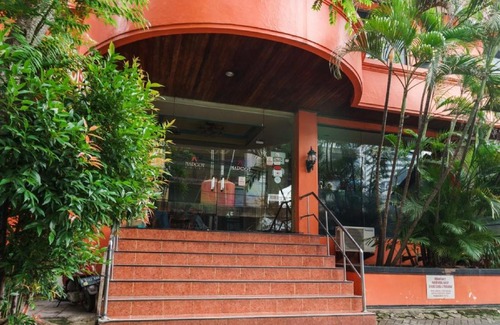 Jaksa Street House | Budget-Friendly Family Stay at RedDoorz @ Jalan Jaksa