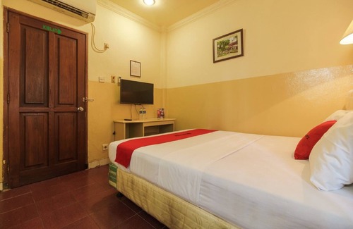 Jaksa Street Hotel | Budget-Friendly Stay at RedDoorz @ Jalan Jaksa with Breakfast