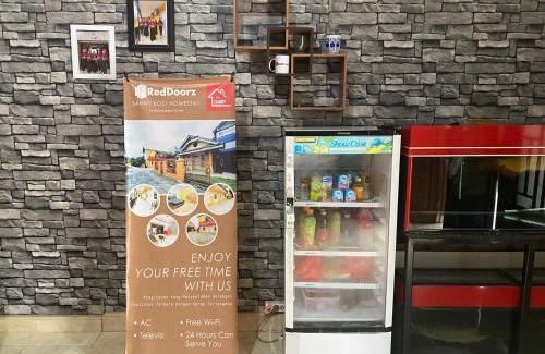 Prabumulih Hotel | Budget-Friendly Stay at RedDoorz @ Jalan Padat Karya
