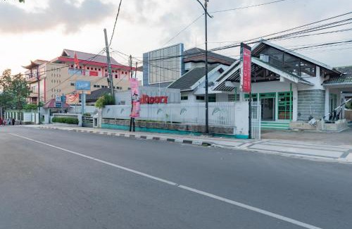 Sukabumi House | Comfortable Stay at RedDoorz @ Jalan R.E. Martadinata
