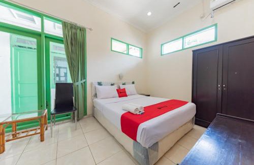 Sukabumi House | Comfortable Stay at RedDoorz @ Jalan R.E. Martadinata