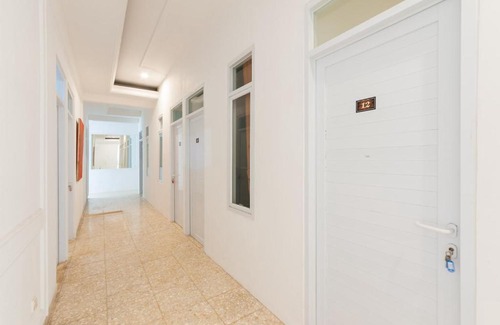 Bangka Hotel | Family-Friendly RedDoorz @ Kemang Dalam for Budget Travelers