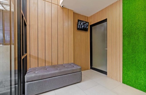 Old Jakarta House | Budget-Friendly Stay at RedDoorz @ Mangga Besar 2
