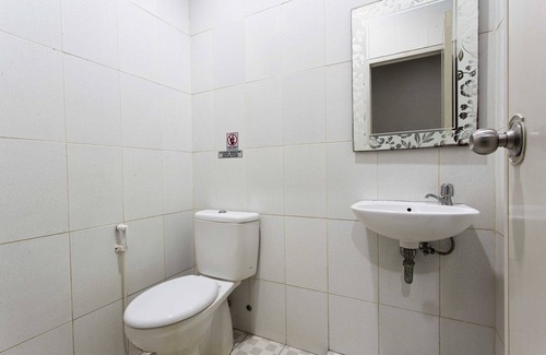 Old Jakarta House | Budget-Friendly Stay at RedDoorz @ Mangga Besar 2
