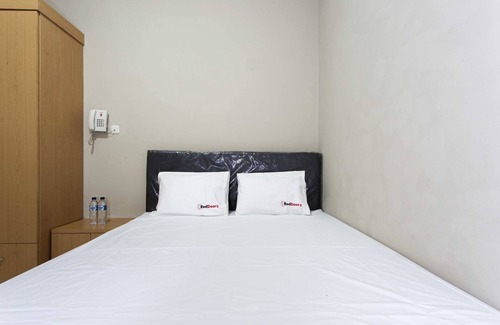 Old Jakarta House | Budget-Friendly Stay at RedDoorz @ Mangga Besar 2