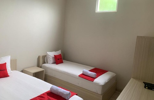 Purbalingga Hotel | Budget-Friendly RedDoorz Near Alun Alun Purbalingga