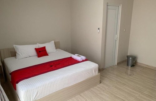Purbalingga Hotel | Budget-Friendly RedDoorz Near Alun Alun Purbalingga