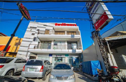 Angeles City Hotel | Convenient Stay at RedDoorz near Angeles University Foundation