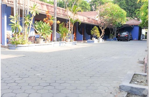 Bojonegoro Hotel | Family-Friendly RedDoorz by Bojonegoro Train Station