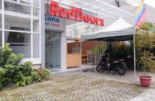 Purwokerto House | Budget-Friendly Retreat: RedDoorz Near GOR Satria Purwokerto