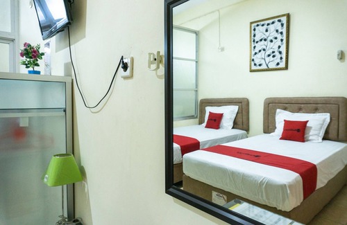 Ende House | Convenient Stay at RedDoorz near H. Hasan Aroeboesman Airport