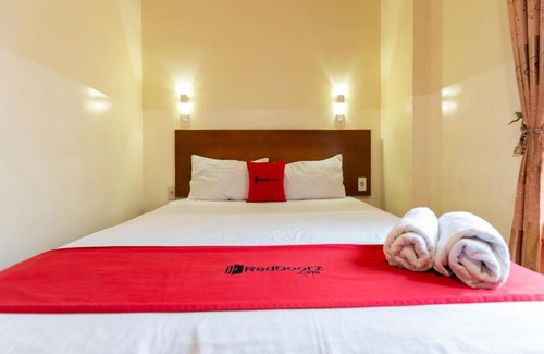 Cawang House | Budget-Friendly RedDoorz Near Halim Perdanakusuma