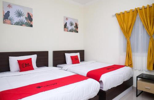 Semarang Hotel | Comfortable Stay at RedDoorz near Ahmad Yani Airport