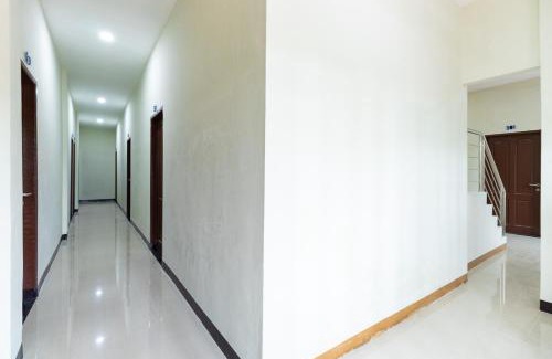 Medan House | Budget-Friendly RedDoorz Near Medan Amplas for Families