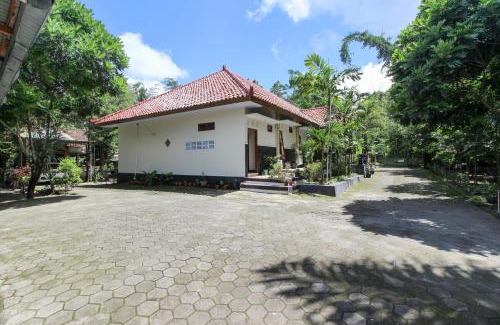 Pakem House | Budget-Friendly RedDoorz Near Museum Gunung Merapi