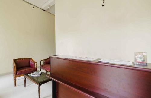 Palembang Hotel | Family-Friendly RedDoorz Near OPI Mall Palembang