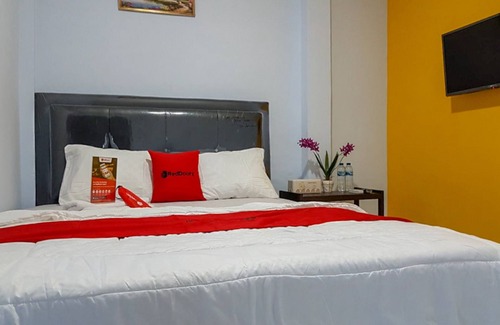 Luwuk Hotel | Top-Rated RedDoorz Near RSUD Kota Luwuk for Families