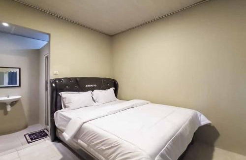 Metro Hotel | Budget-Friendly Stay at RedDoorz near Taman Merdeka