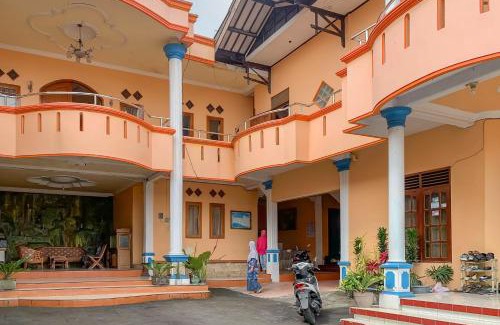 Karanganyar Hotel | Family-Friendly Stay at OYO 92631 Hotel Dan Aula Wahyu Sari