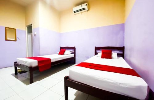 Palopo Hotel | Budget-Friendly Stay at RedDoorz Near Terminal Dangerakko