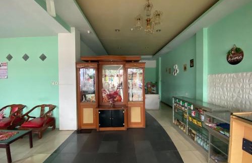 Palopo Hotel | Budget-Friendly Stay at RedDoorz Near Terminal Dangerakko