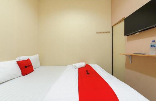 Bogor Selatan Hotel | Family-Friendly RedDoorz near The Jungle Waterpark Bogor
