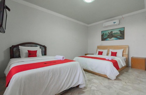 Sukaluyu Hotel | Family-Friendly RedDoorz Near Tugu Kuda Kosong Cianjur