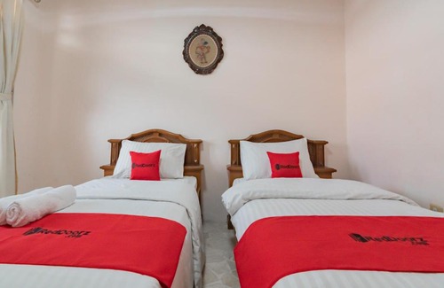 Sukaluyu Hotel | Family-Friendly RedDoorz Near Tugu Kuda Kosong Cianjur
