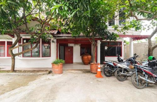 South Tangerang House | Convenient Stay at RedDoorz near Universitas Pamulang